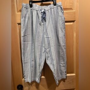Casual Boat Beach Lounge Wear Woman’s Blue/White Striped Lg 100% Cotton Capris